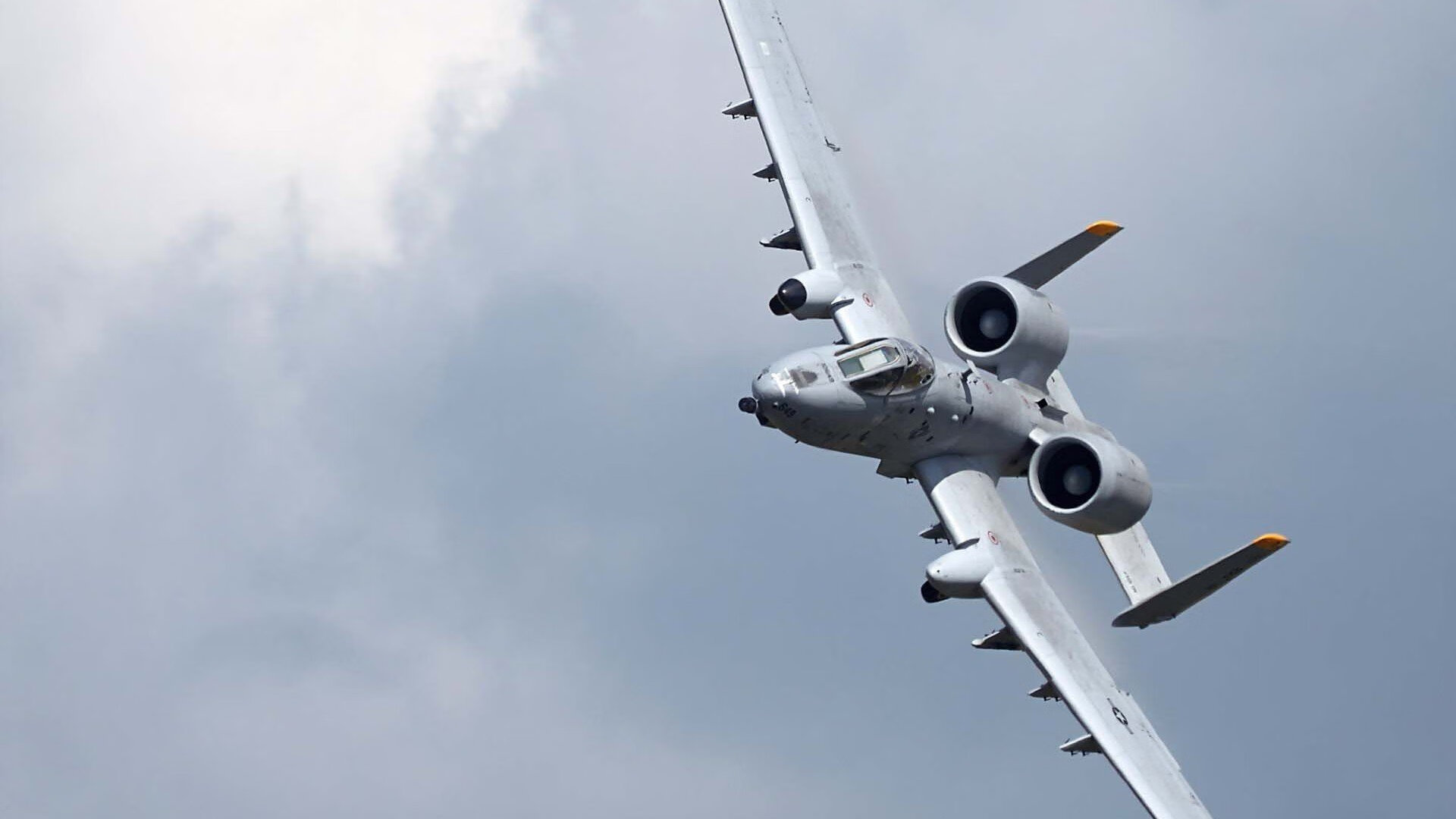 蝶泳划频与节奏配合更高效,蝶泳划水时机